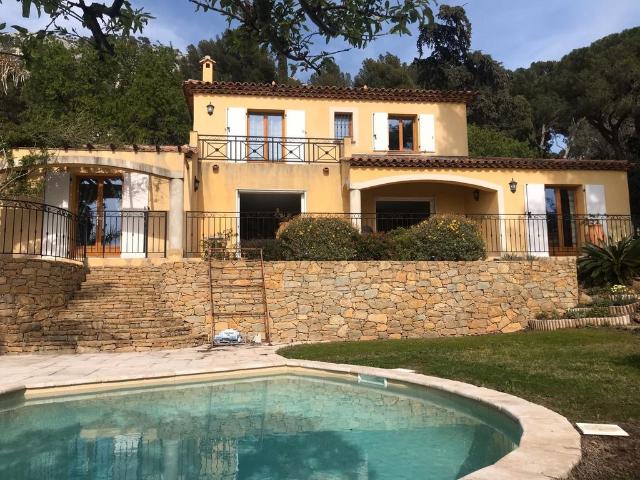 Maison de 3 chambres de luxe en location à Toulon, France