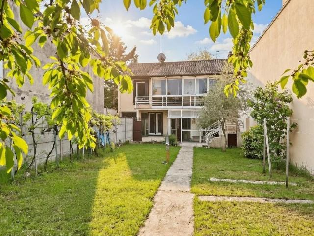 Maison de 3 chambres de luxe en vente à La Varenne Saint Hilaire, Île de France