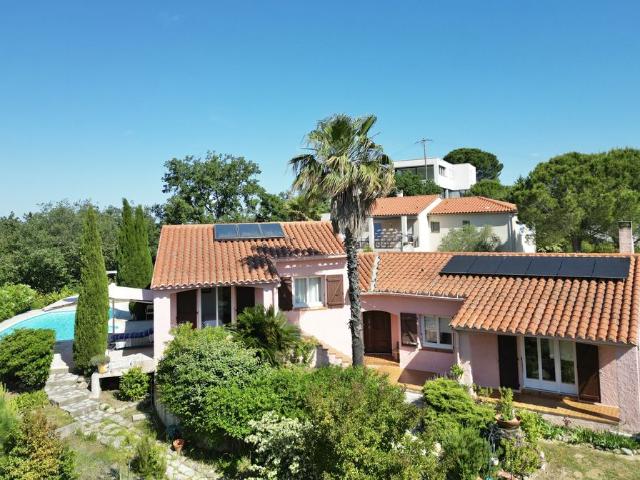 Maison de 3 chambres de luxe en vente à Laroque des Albères, France