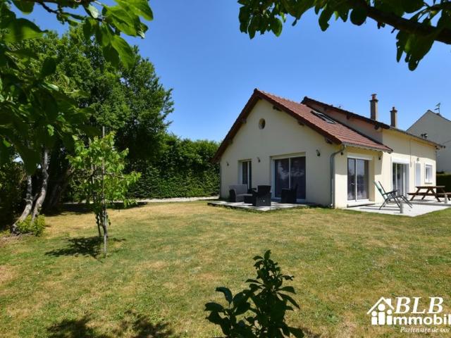 Maison de 3 chambres de luxe en vente à Les Essarts le Roi, Île de France