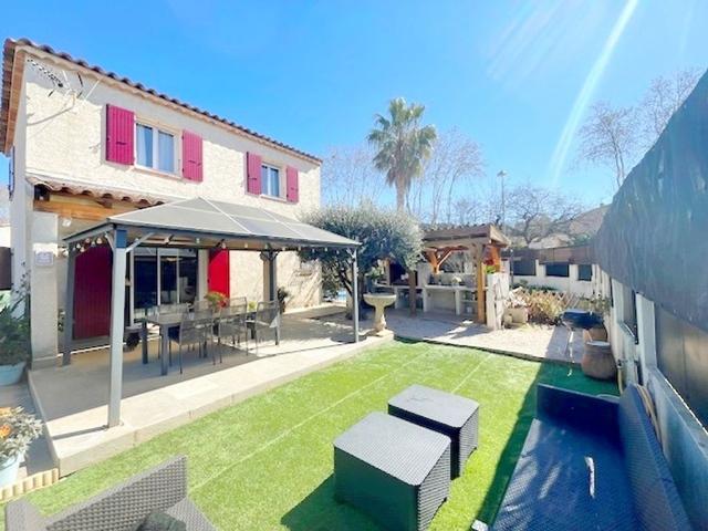Maison de 3 chambres de luxe en vente à Saint Cyr sur Mer, Provence Alpes Côte d'Azur