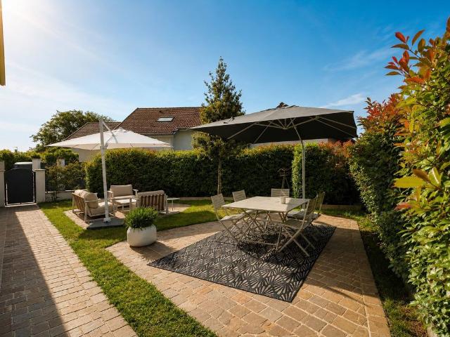 Maison de 3 chambres de luxe en vente à Saint Genis Pouilly, France