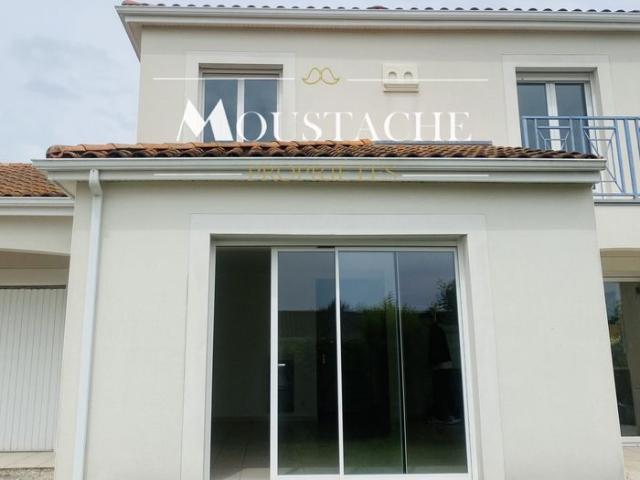 Maison de 3 chambres de luxe en vente à Vaux sur Mer, France