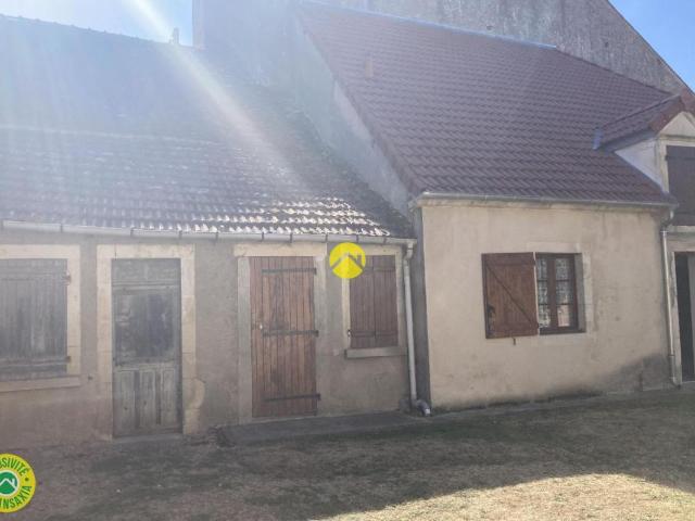 MAISON DE 3 PIECES AVEC GRANGE