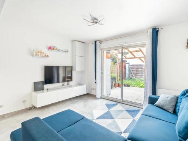 Charmante Maison avec Jardin à Pontoise