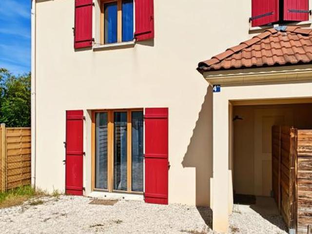 Charmante maison traversante avec jardin
