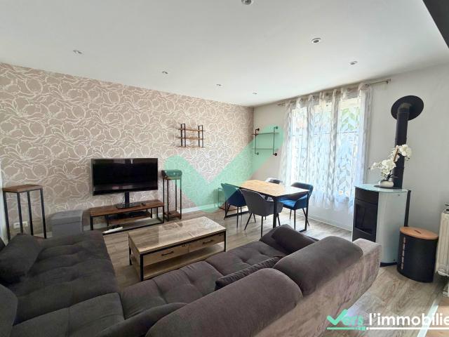 Maison de 104 m2 avec 3 chambres, cour et garage