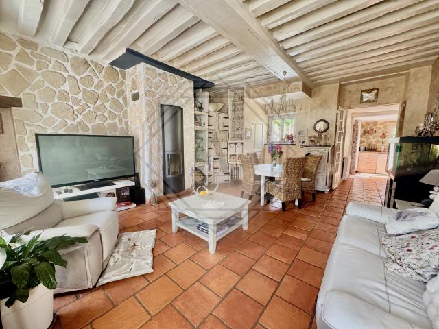 MAISON de 109M2 3 CHAMBRES TERRAIN DE 645M2 à PUISEUX LE HAUBERGER