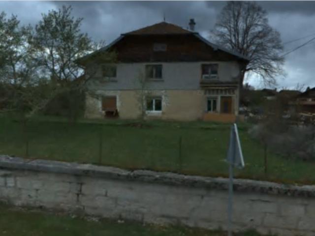 Maison de 85m2 habitables plus un plateau de 135m2 loi carrez