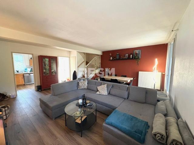 Maison de 100m2 aveec 4 chambres, jardin et garage, LA VERVI