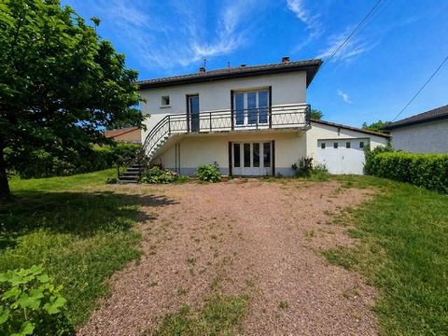Maison de 102m2 sur 1100m2 de terrain avec 4 chambres