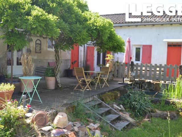 Maison de 10 chambres avec gîte. À proximité de la véloroute du Canal des Deux Mers