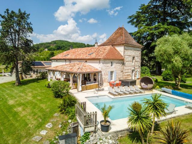 Maison de 10 chambres de luxe en vente à Dolmayrac, France