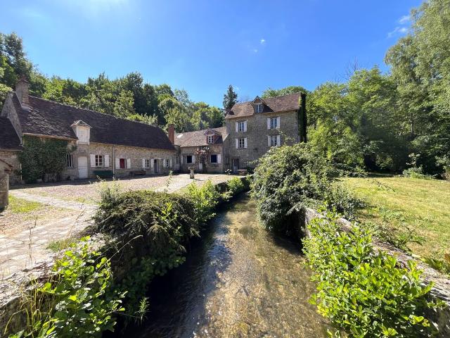 Maison de 10 chambres de luxe en vente à Ferrières en Gâtinais, France