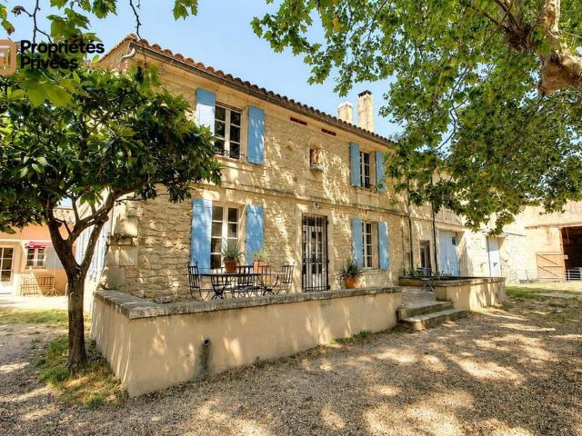 Maison de 10 pièces de luxe en vente à Tarascon, France