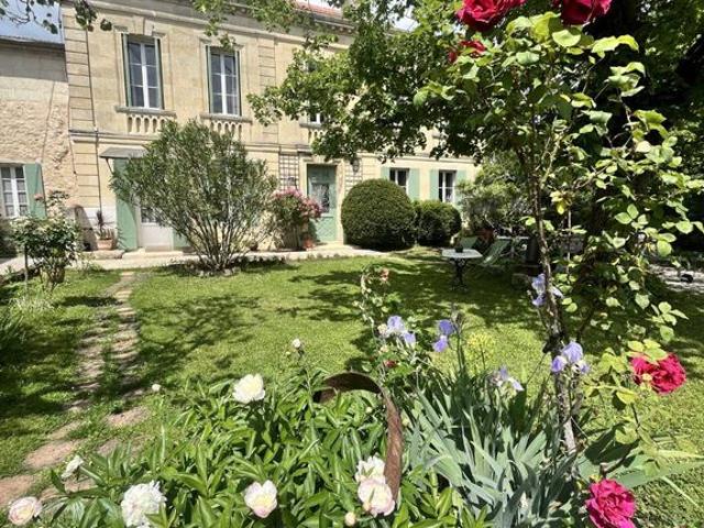 Maison de 10 pièces de luxe en vente à Targon, Nouvelle Aquitaine