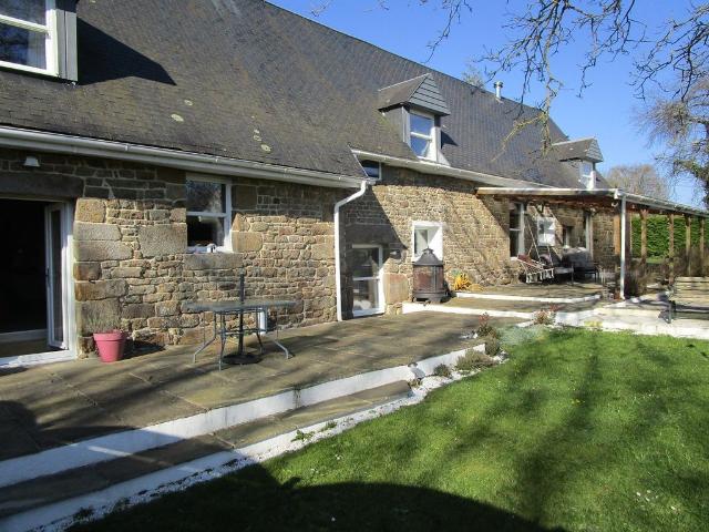 Maison de 10 pièces de luxe en vente à Vire, France