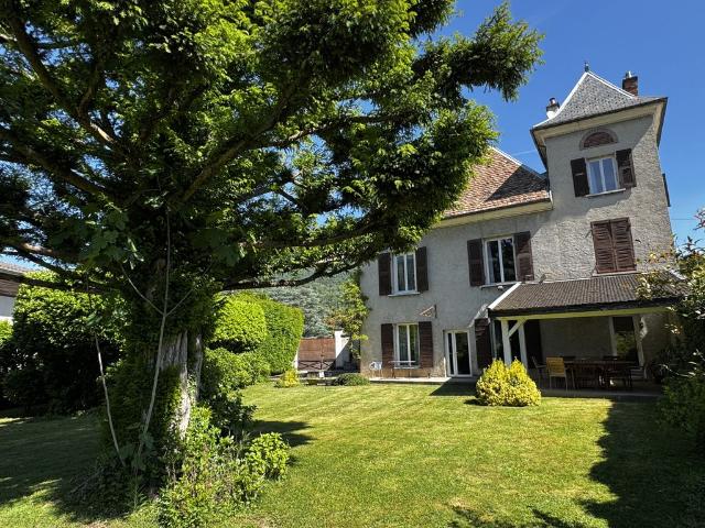 Maison de 10 pièces de luxe en vente à Vizille, Auvergne Rhône Alpes