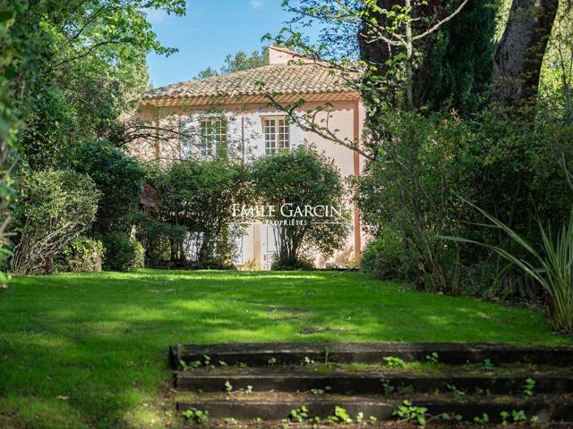 Maison de 10 pièces de luxe en vente à Aix en Provence, France