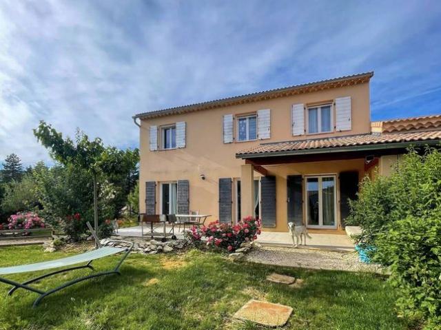 Maison de 10 pièces de luxe en vente à Aurel, Provence Alpes Côte d'Azur