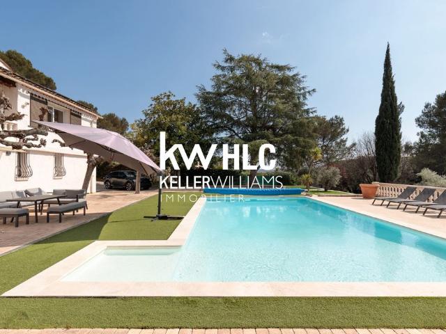 Maison de 10 pièces de luxe en vente à Biot, Provence Alpes Côte d'Azur