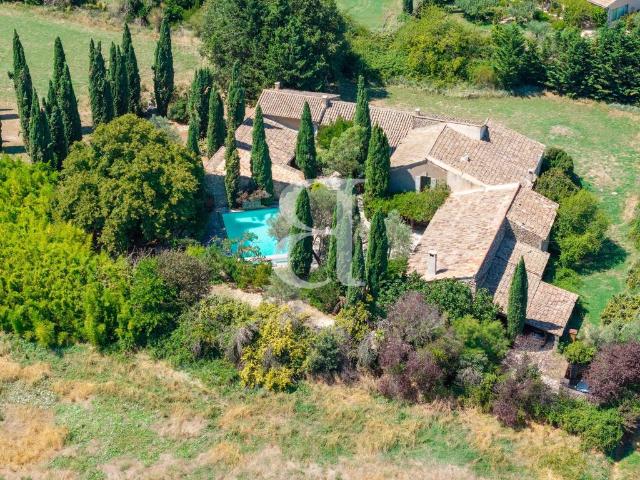 Maison de 8 chambres de luxe en vente à Maubec, Provence Alpes Côte d'Azur