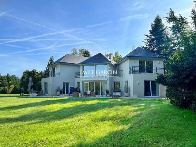 Maison de 10 pièces de luxe en vente à Houdan, Île de France