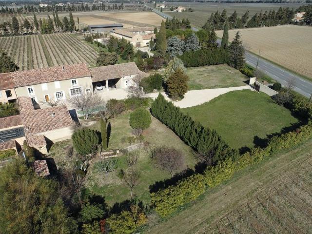 Maison de 10 pièces de luxe en vente à Jonquières, Provence Alpes Côte d'Azur
