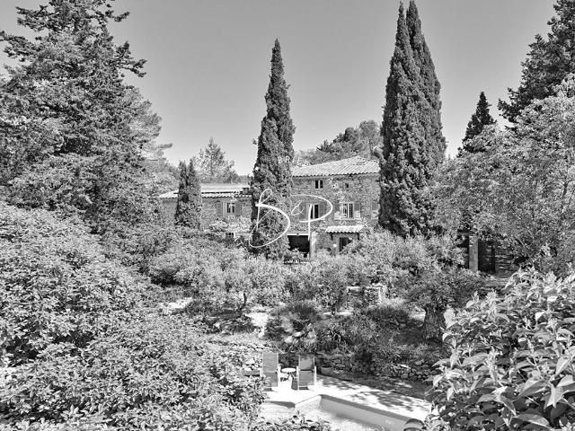 Maison de 10 pièces de luxe en vente à Lorgues, Provence Alpes Côte d'Azur