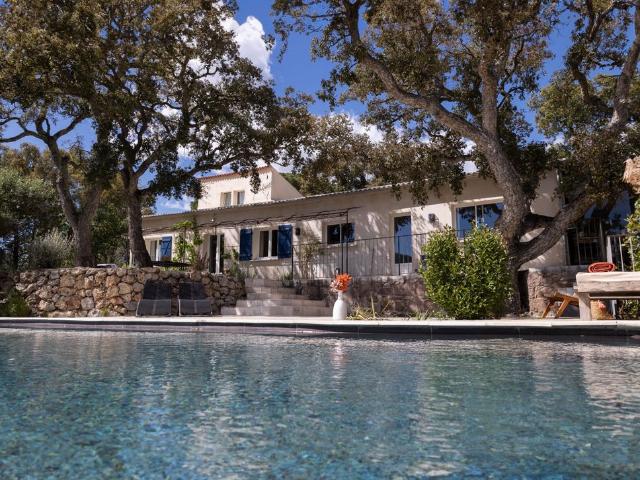 Maison de 10 pièces de luxe en vente à Mandelieu, France
