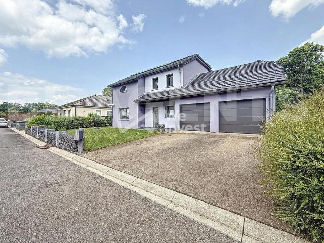 Maison de 10 pièces de luxe en vente à Réhon, France
