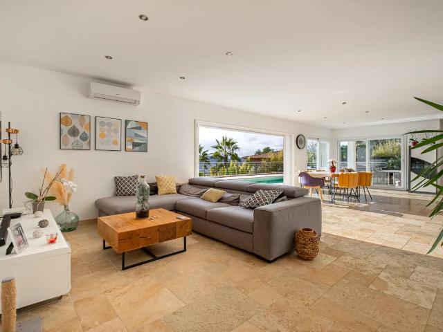 Maison de 10 pièces de 290 m² à Draguignan