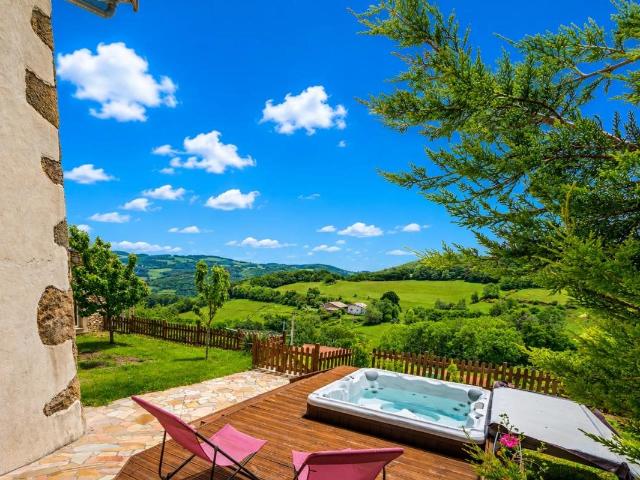 Maison de 10 pièces de 358 m² à Montromant 358m² Montromant