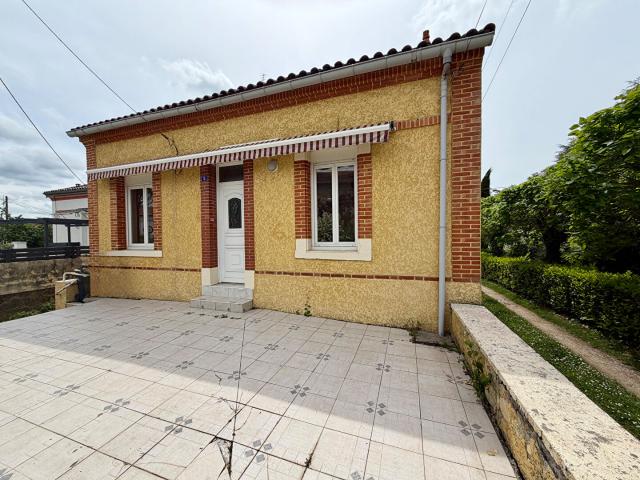 Maison de 115 m2 sur un terrain de 1246 m2 à Blaye les Mines