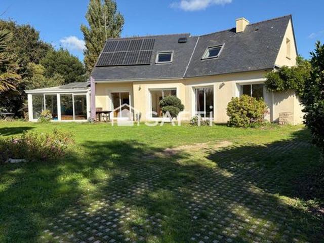 MAISON DE 112 M2, 3 CHAMBRES A 300M DE KERVOYAL SUR TERRAIN DE 800M2