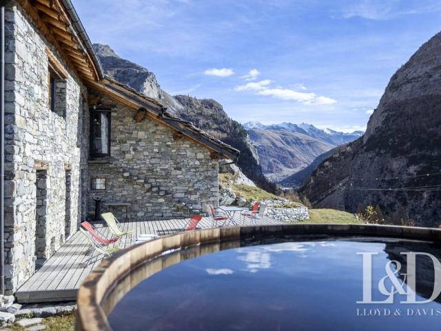 Maison de 11 pièces de luxe en vente à Tignes, Auvergne Rhône Alpes