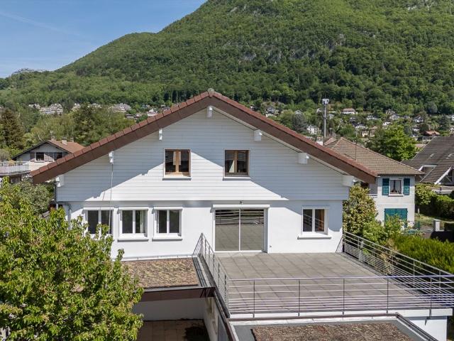 Maison de 11 pièces de luxe en vente à Annecy le Vieux, Auvergne Rhône Alpes