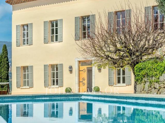 Maison de 11 pièces de luxe en vente à Grasse, Provence Alpes Côte d'Azur