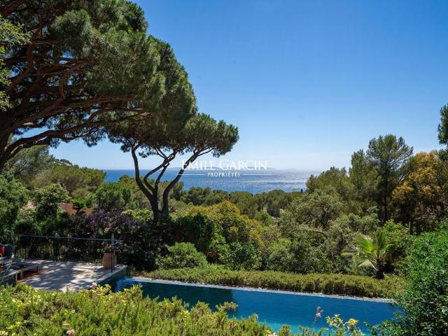 Maison de 12 pièces de luxe en location à La Croix Valmer, Provence Alpes Côte d'Azur