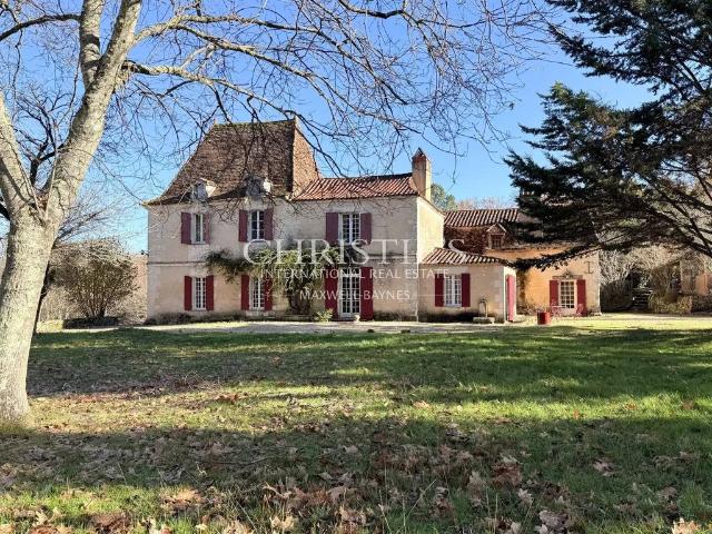 Maison de 12 pièces de luxe en vente à Villamblard, Nouvelle Aquitaine