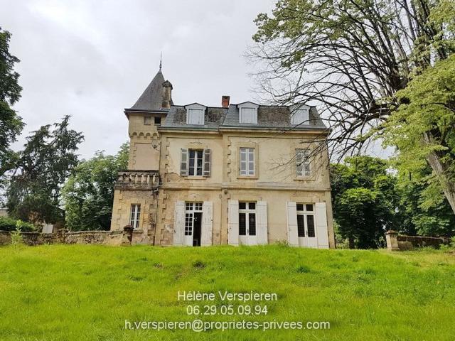 Maison de 12 pièces de luxe en vente à Le Buisson de Cadouin, France