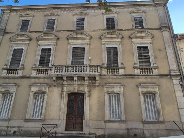 Maison de 12 pièces de luxe en vente à Olonzac, Occitanie