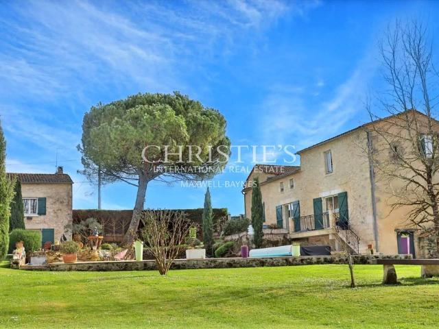 Maison de 12 pièces de luxe en vente à Saint Émilion, France