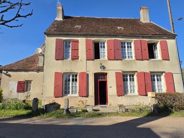 Maison De 134 M2 A Renover 134m² Champallement