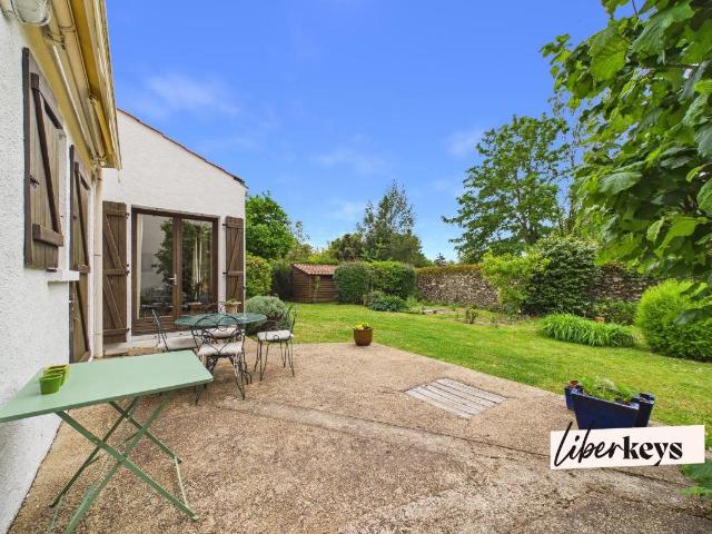 Maison de 137 m2 dans son écrin de verdure 137m² Basse Goulaine