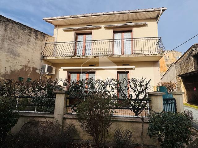 Maison de 138m2 à vendre à Bourg 4 chambres