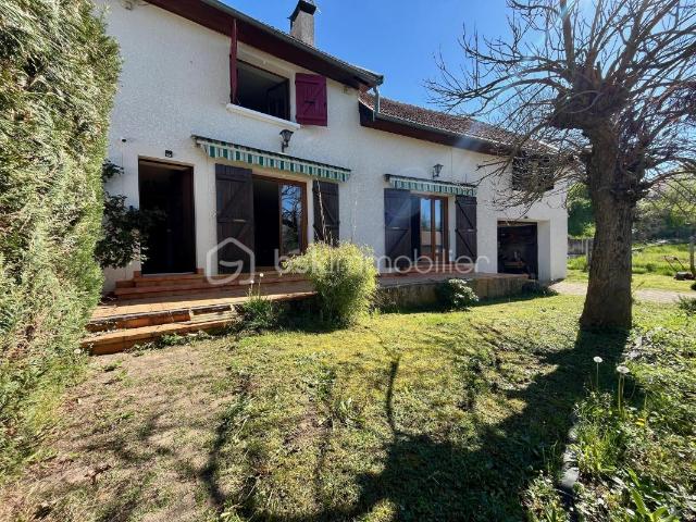 Maison de 130m2 25m2 de Garage Jardin arboré, barbecue en dur et dépendance