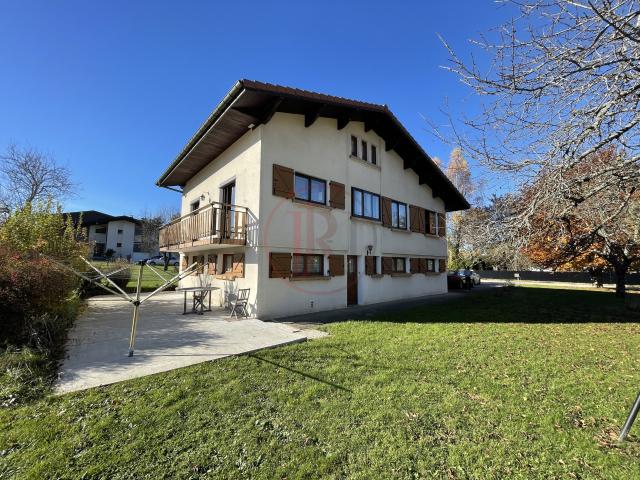 Maison 3 chambres avec deux garages