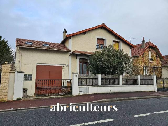 Maison de 13 pièces de luxe en vente à 11 Rue Gabriel Péri, Le Plessis Bouchard, Île de France
