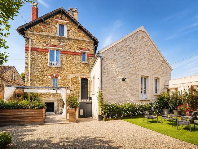 Maison de 13 pièces de luxe en vente à Bouafle, France